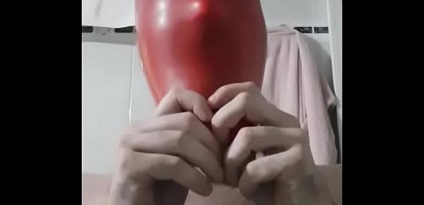  Make a wank breathplaying with a latex balloon on your head and you will explode